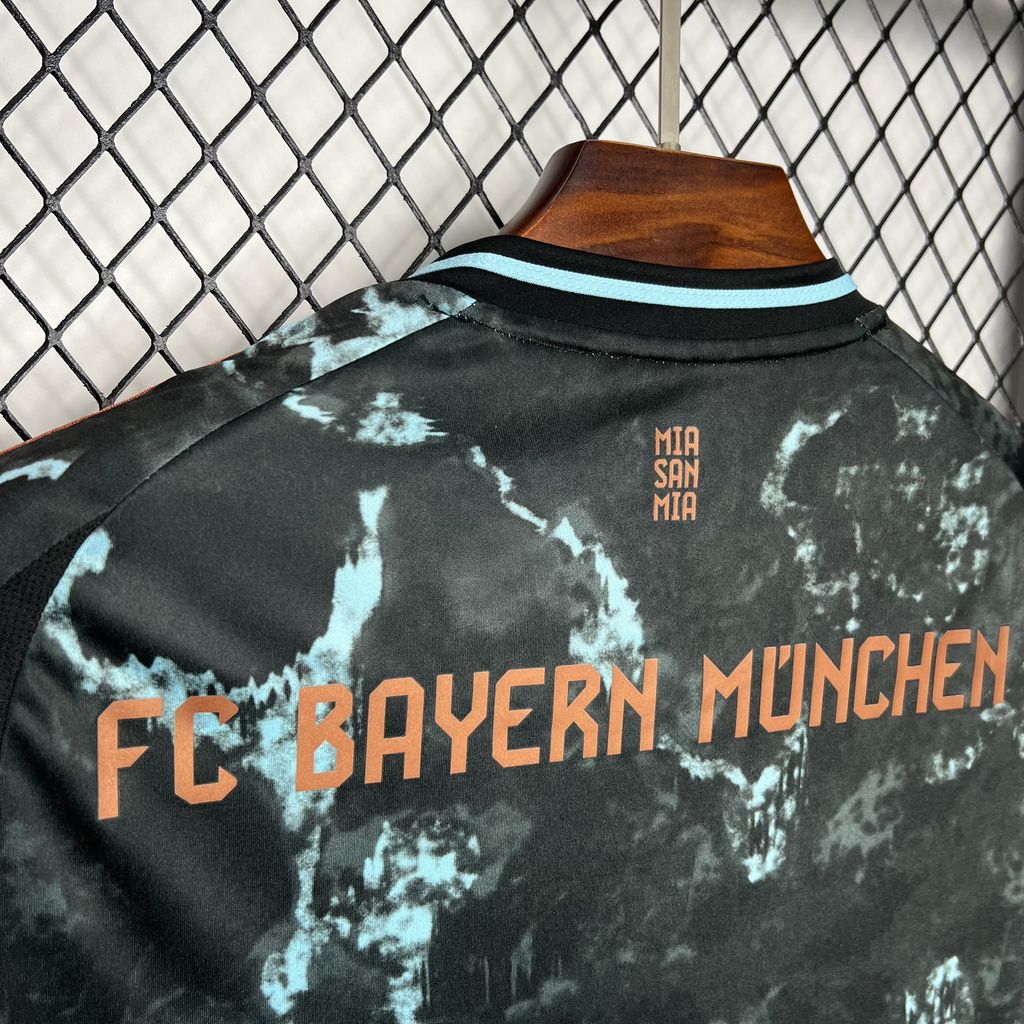 FC BAYERN MUNICH AWAY 24/25