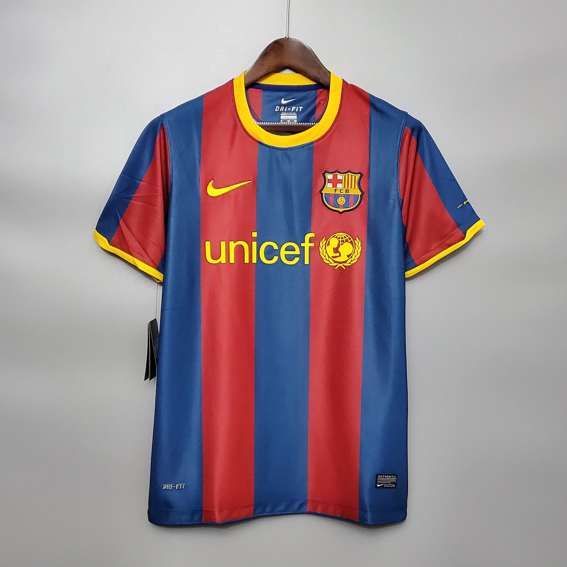 Barcelona 11/12 Home Size Men XL Classic Football Shirt For