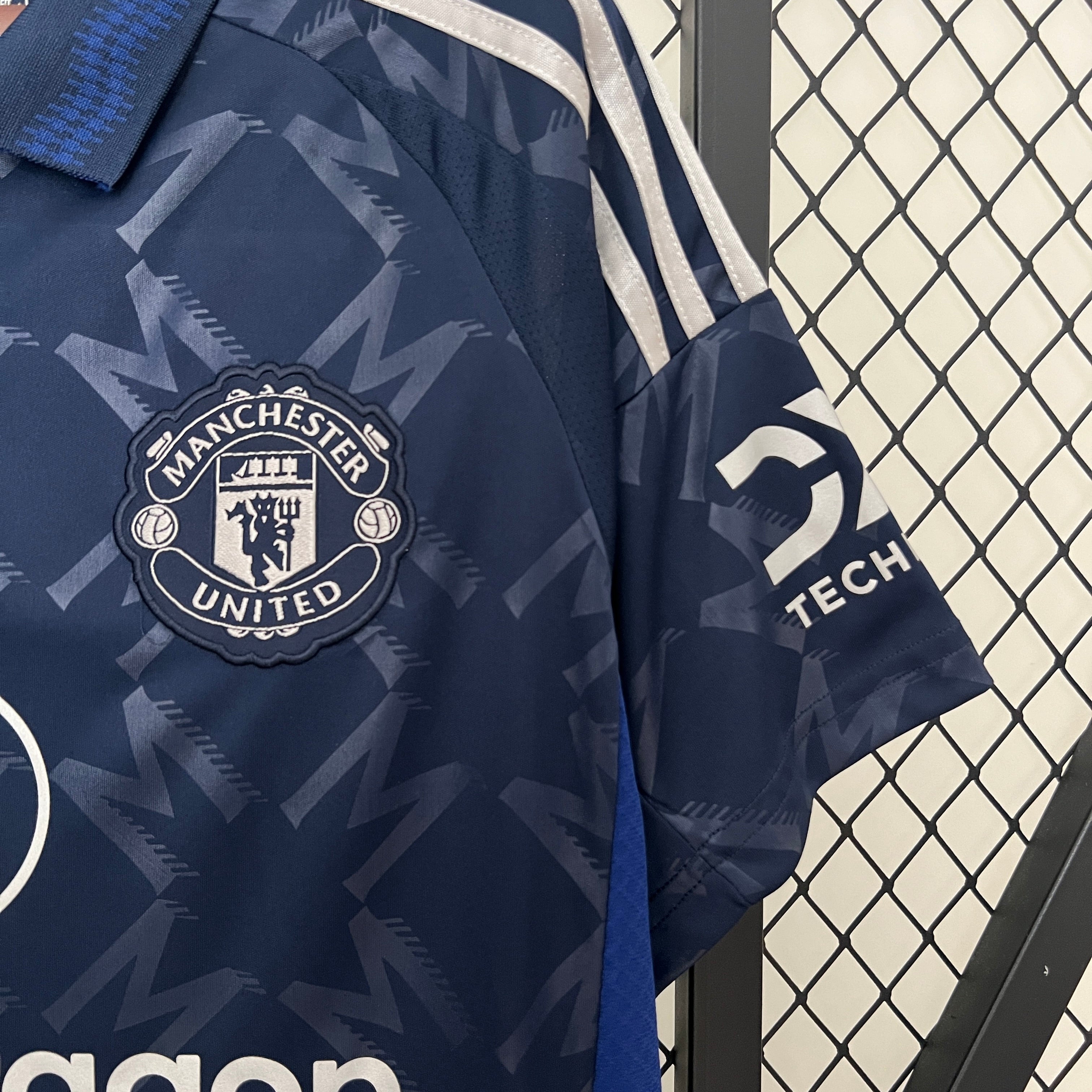 MANCHESTER UNITED AWAY 24/25