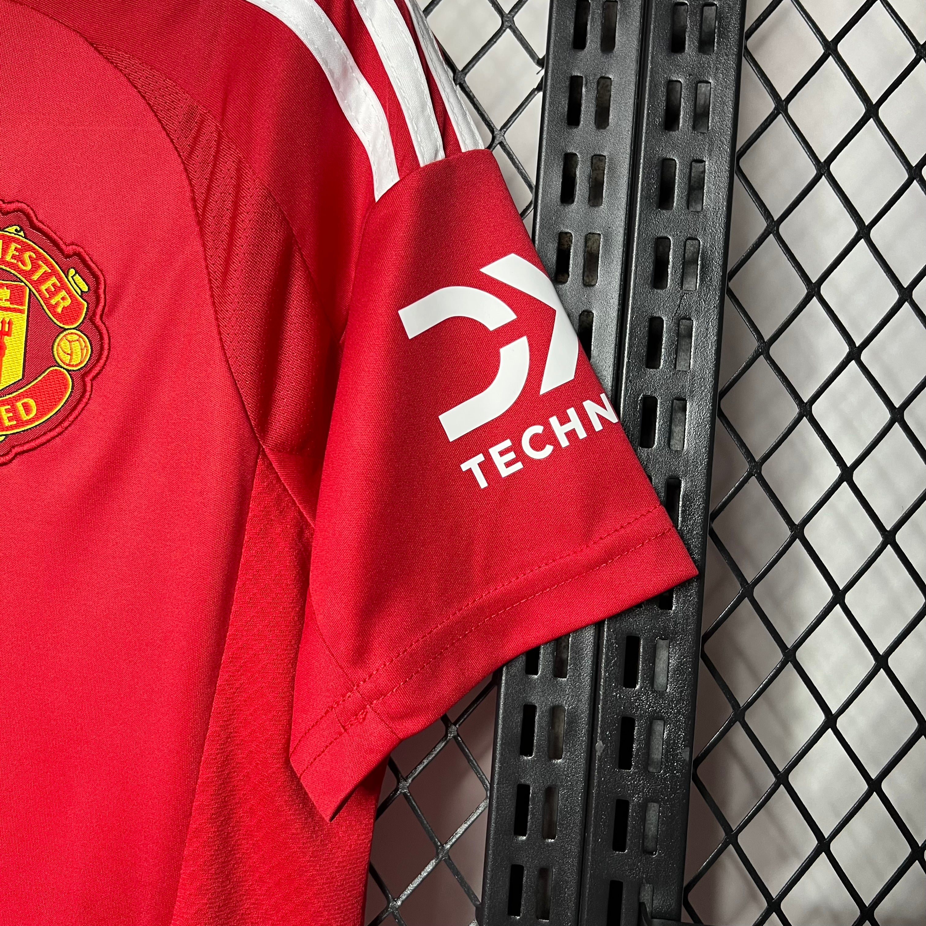 MANCHESTER UNITED HOME 24/25