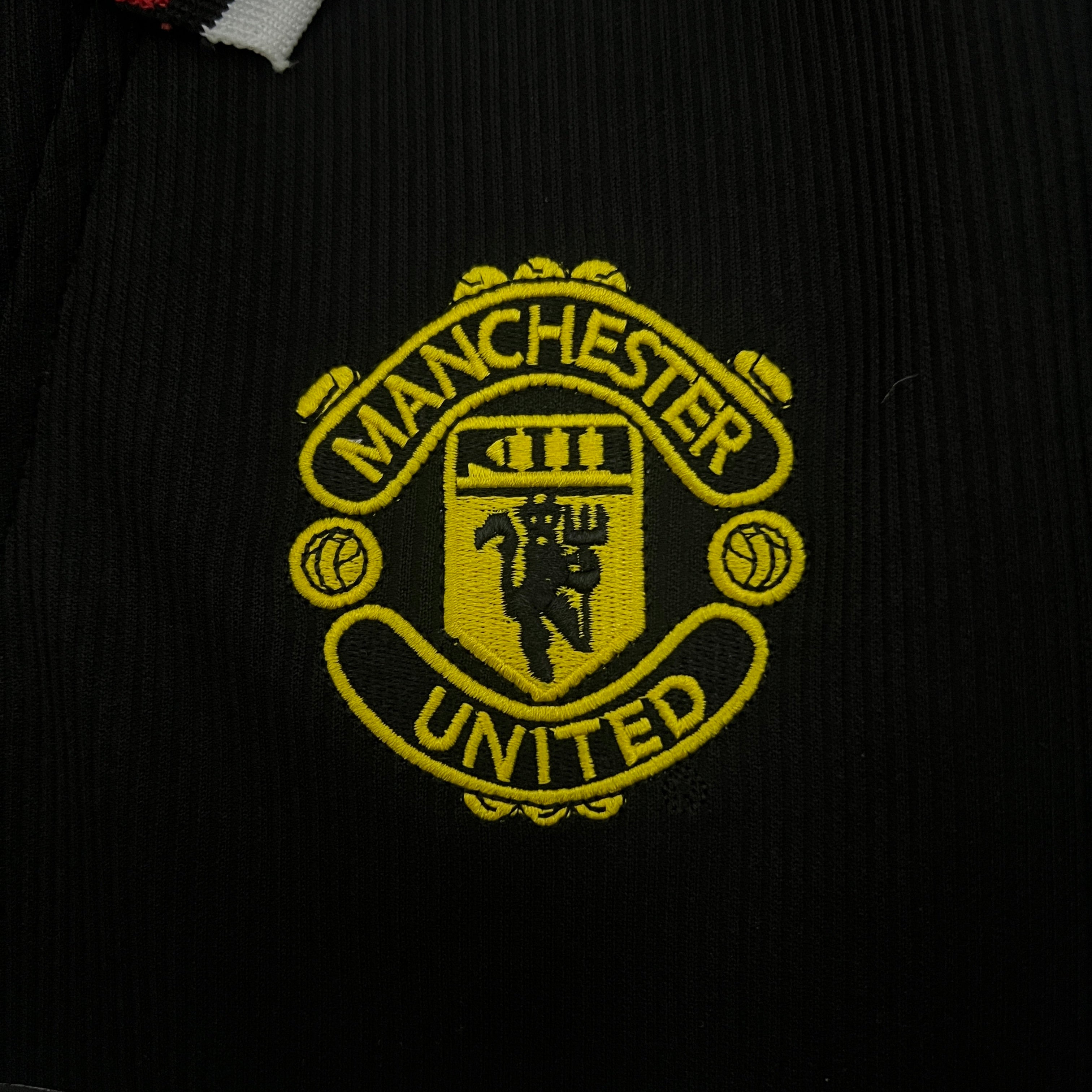 MANCHESTER UNITED BLACK RETRO 98/99