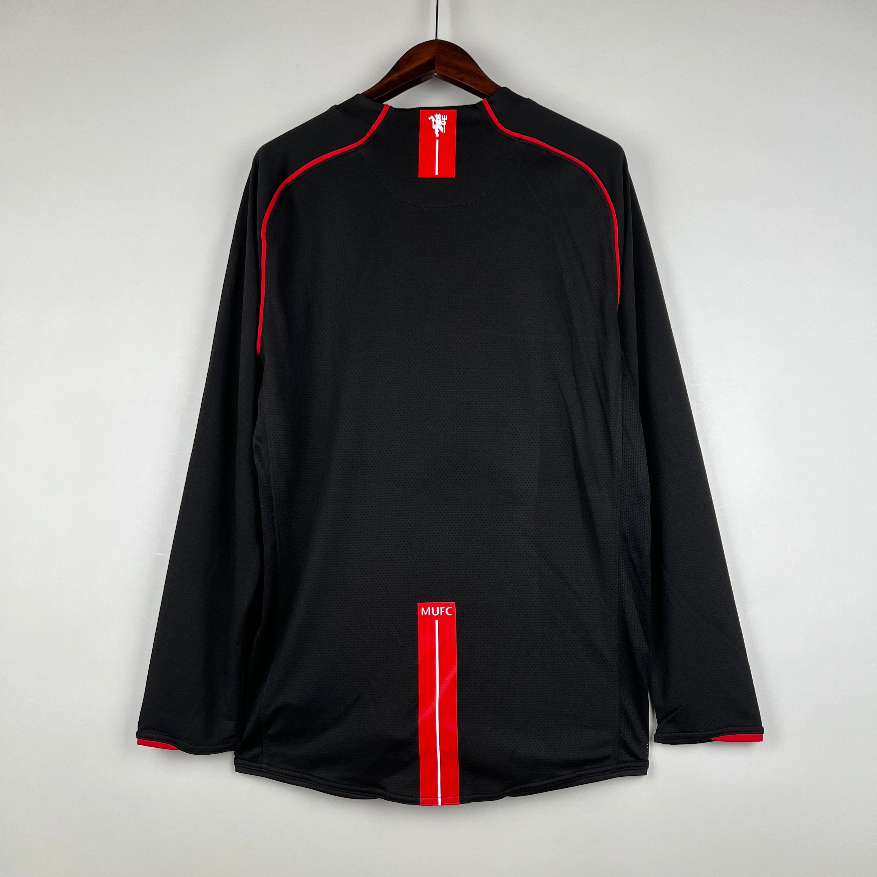 MANCHESTER UNITED LONG SLEEVE BLACK RETRO 07/08